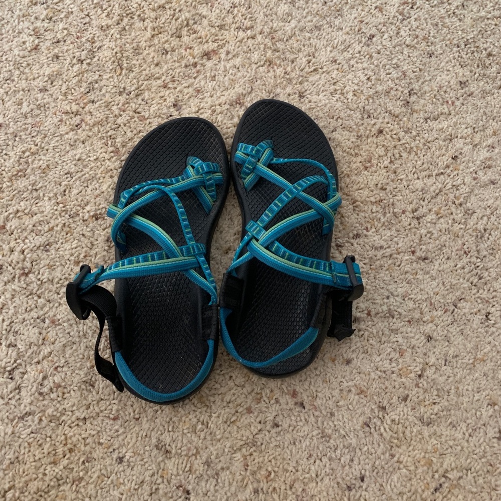 women’s chacos size 5